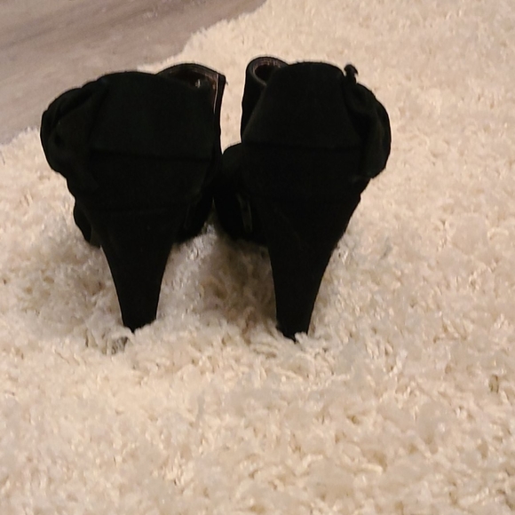 Steve Madden Open Toed Booties - Picture 2 of 3
